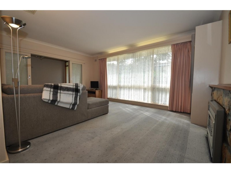 5 Nightingale Crescent, O’halloran Hill SA 5158