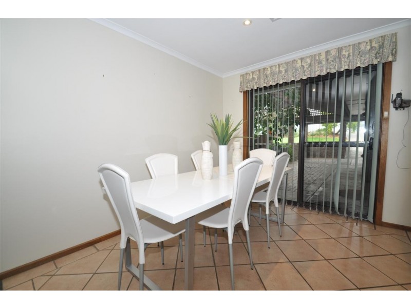 4 Tangara Drive, Aberfoyle Park SA 5159