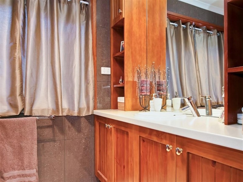 60 Grants Gully Road, Clarendon SA 5157