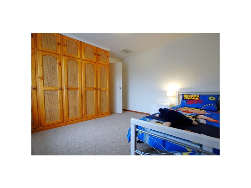 17 Workara Terrace, Morphett Vale SA 5162