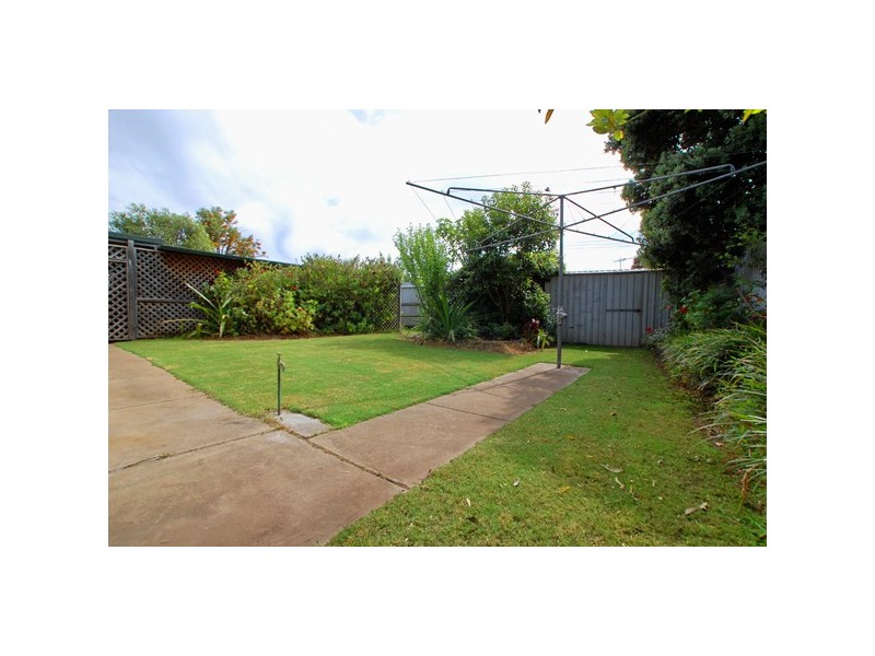 17 Workara Terrace, Morphett Vale SA 5162