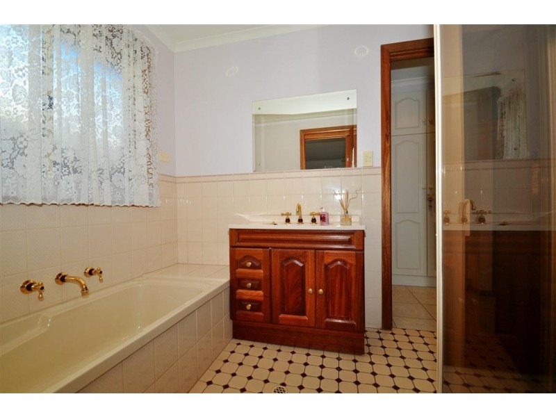24 Epsilon Close, Woodcroft SA 5162