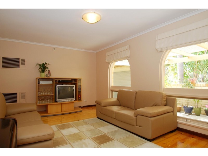 67 Kentwood Road, Morphett Vale SA 5162