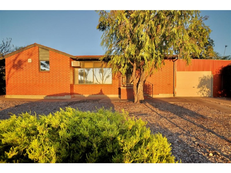 18 Osmund Crescent, Christie Downs SA 5164