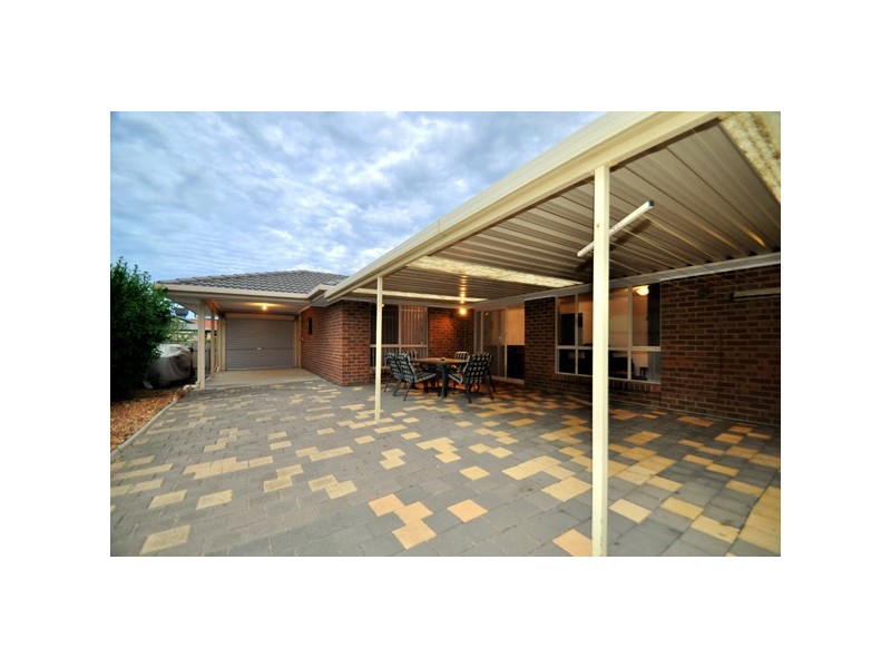 5 Bloomsbury Court, Woodcroft SA 5162