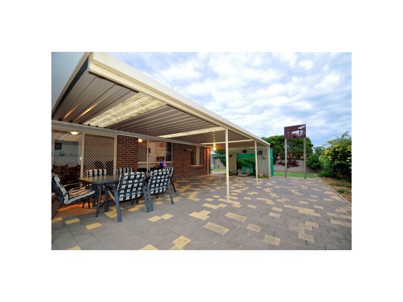 5 Bloomsbury Court, Woodcroft SA 5162