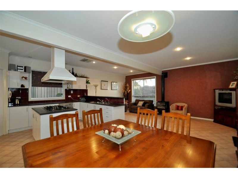 4 The Glade, Woodcroft SA 5162