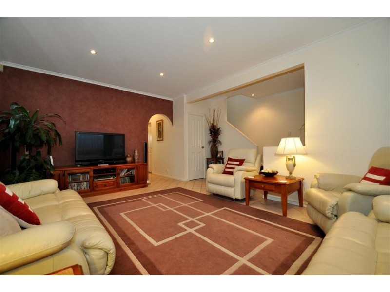 4 The Glade, Woodcroft SA 5162