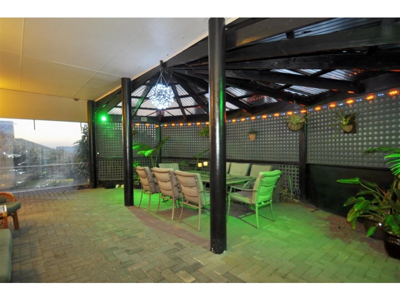 4 The Glade, Woodcroft SA 5162