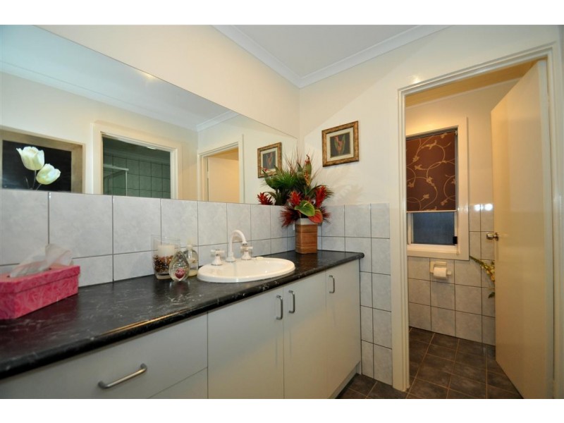 4 The Glade, Woodcroft SA 5162