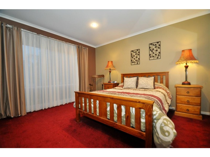 4 The Glade, Woodcroft SA 5162