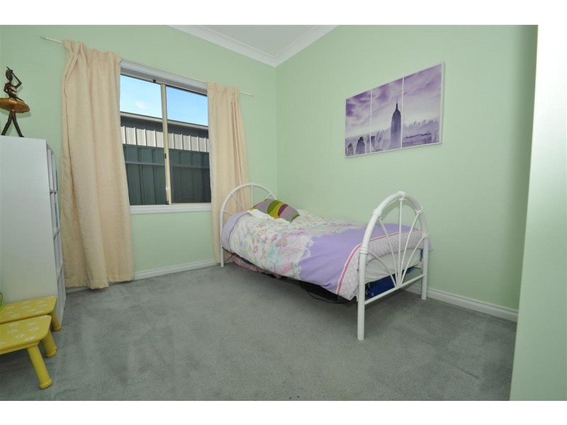 27 Strathmont Drive, Strathalbyn SA 5255