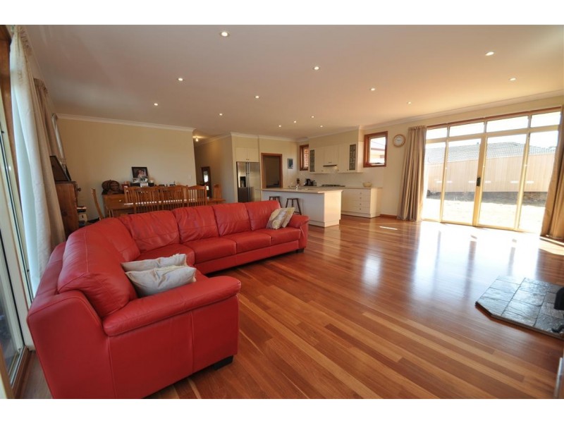 22 Charlson Rise, Happy Valley SA 5159