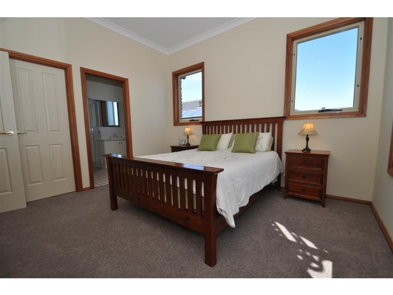 22 Charlson Rise, Happy Valley SA 5159