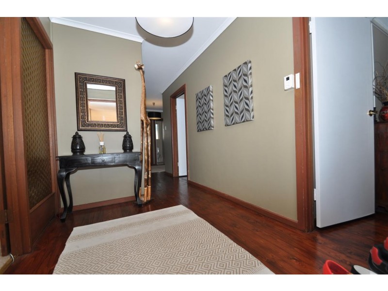 18 Burns Court, Morphett Vale SA 5162