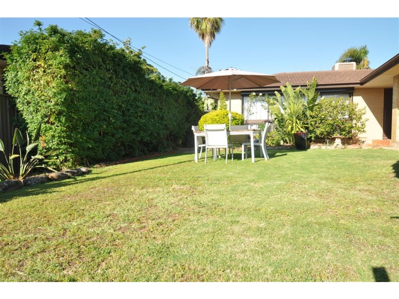 18 Burns Court, Morphett Vale SA 5162