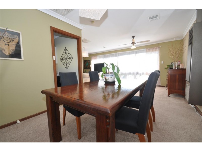 18 Burns Court, Morphett Vale SA 5162