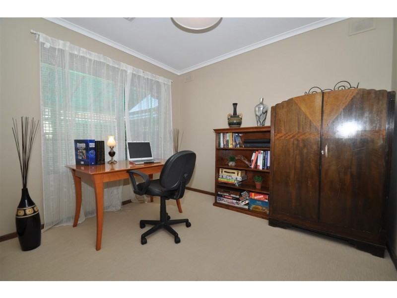 18 Burns Court, Morphett Vale SA 5162