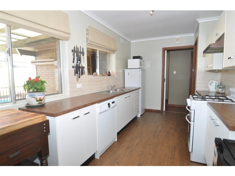 18 Burns Court, Morphett Vale SA 5162