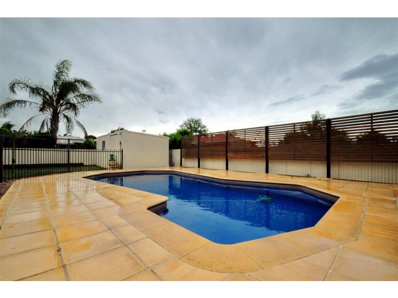 5 Sherebrooke Boulevard, Woodcroft SA 5162