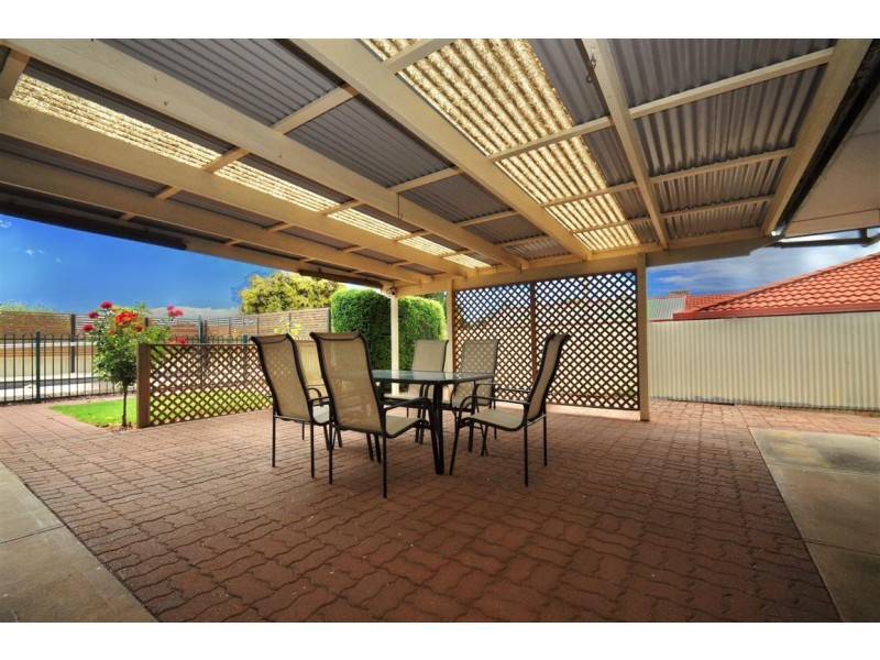 5 Sherebrooke Boulevard, Woodcroft SA 5162