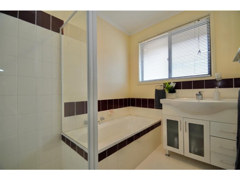 5 Sherebrooke Boulevard, Woodcroft SA 5162