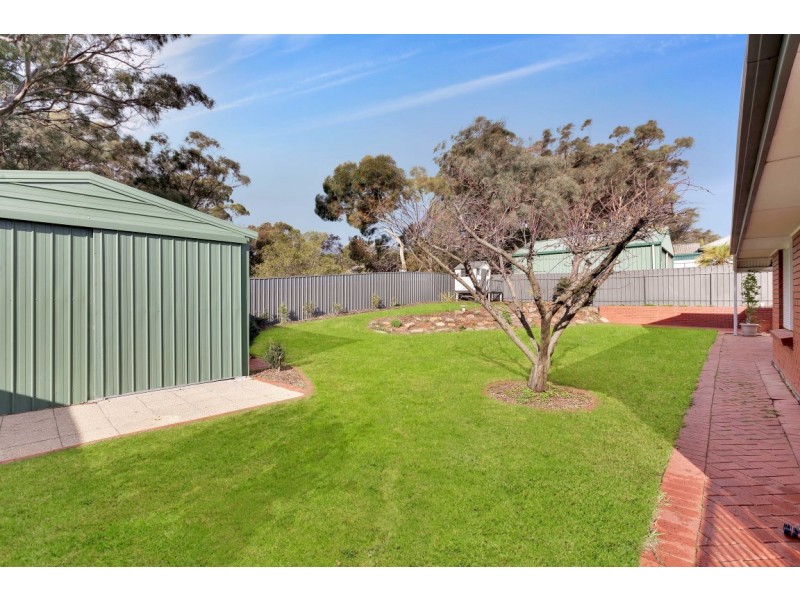 37 Horseshoe Drive, Woodcroft SA 5162
