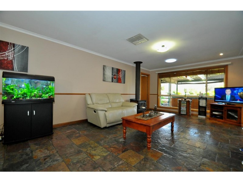 16 Headland Crescent, Woodcroft SA 5162