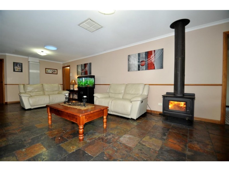 16 Headland Crescent, Woodcroft SA 5162