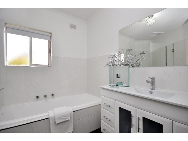 37 Dyson Road, Port Noarlunga SA 5167