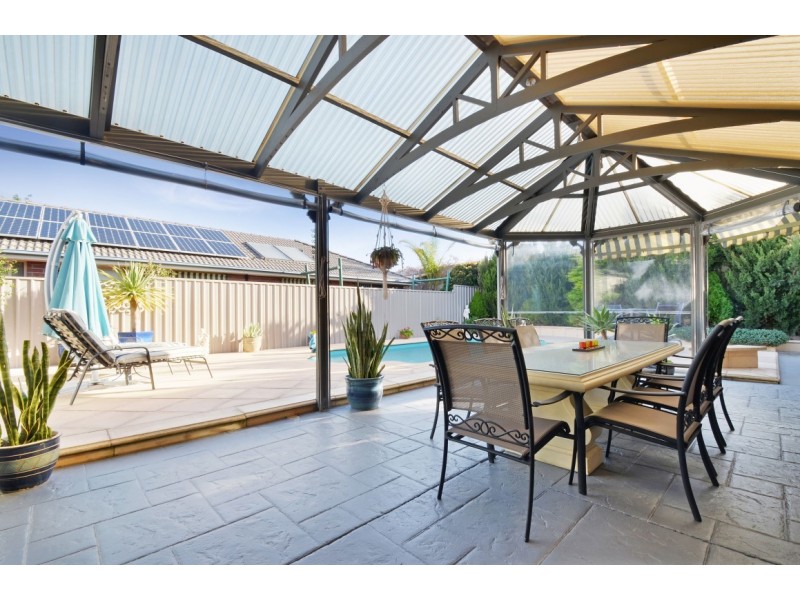 22 Excelsior Grove, Woodcroft SA 5162