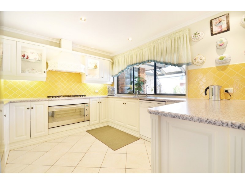 22 Excelsior Grove, Woodcroft SA 5162