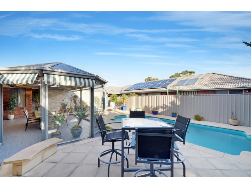 22 Excelsior Grove, Woodcroft SA 5162