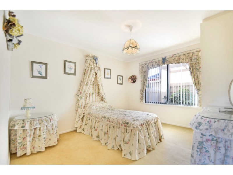 22 Excelsior Grove, Woodcroft SA 5162