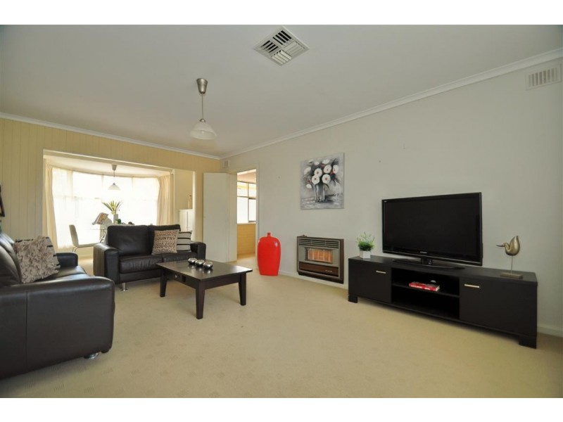 6 Lake Drive, Happy Valley SA 5159