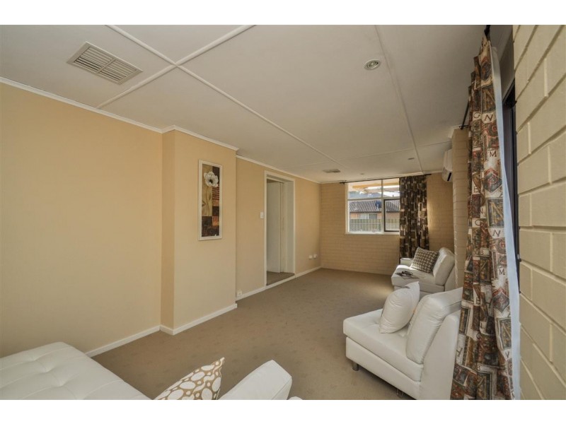 6 Lake Drive, Happy Valley SA 5159