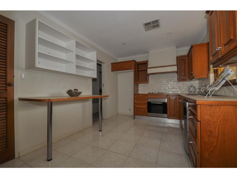 6 Lake Drive, Happy Valley SA 5159