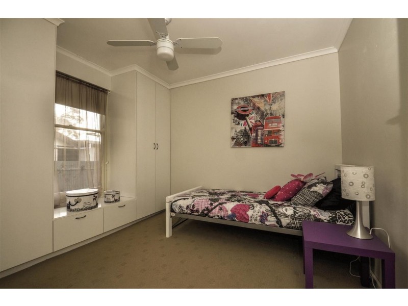 6 Lake Drive, Happy Valley SA 5159