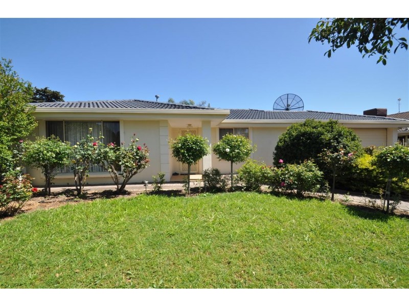 3 Odessa Drive, Woodcroft SA 5162