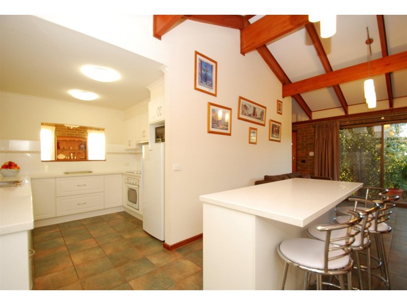 2 Zeevalk Avenue, Hallett Cove SA 5158