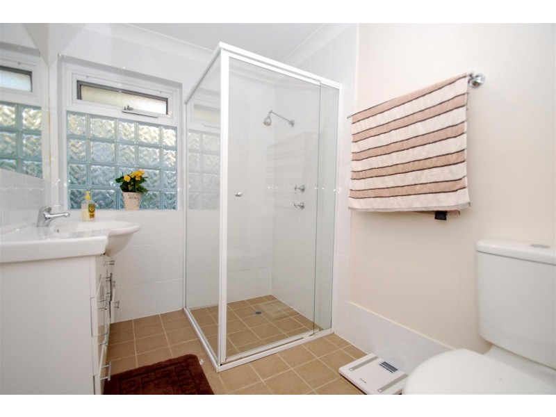 2 Zeevalk Avenue, Hallett Cove SA 5158