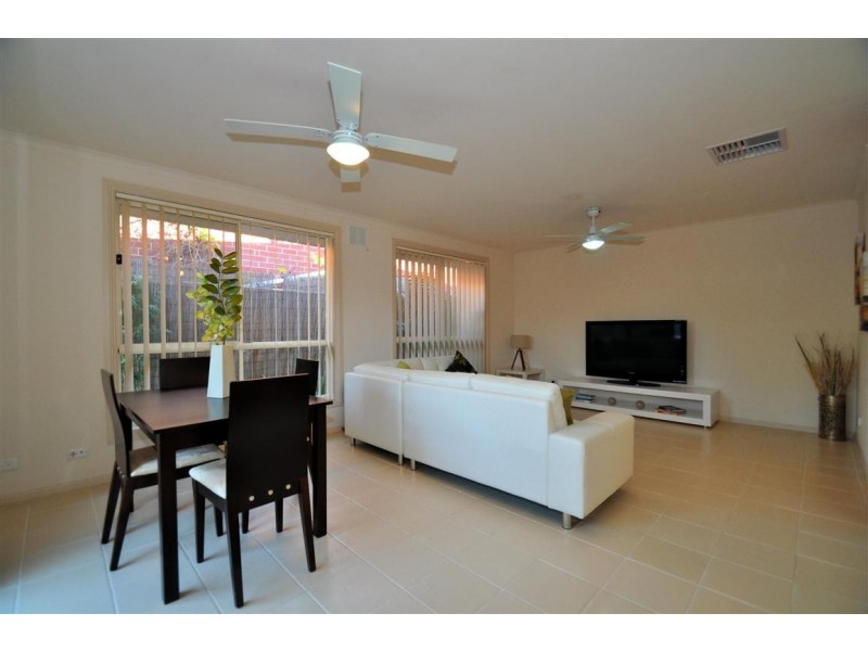 4 Lyle Street, Morphett Vale SA 5162