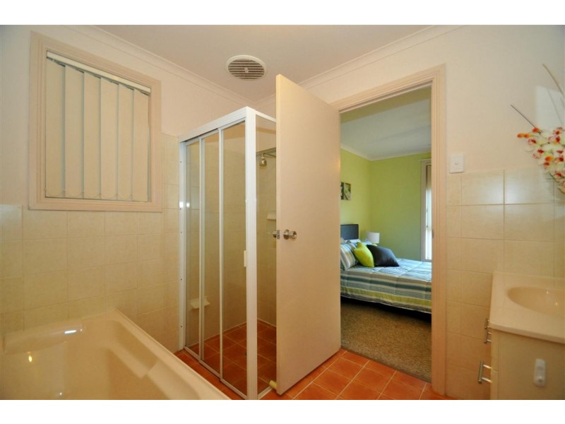 4 Lyle Street, Morphett Vale SA 5162