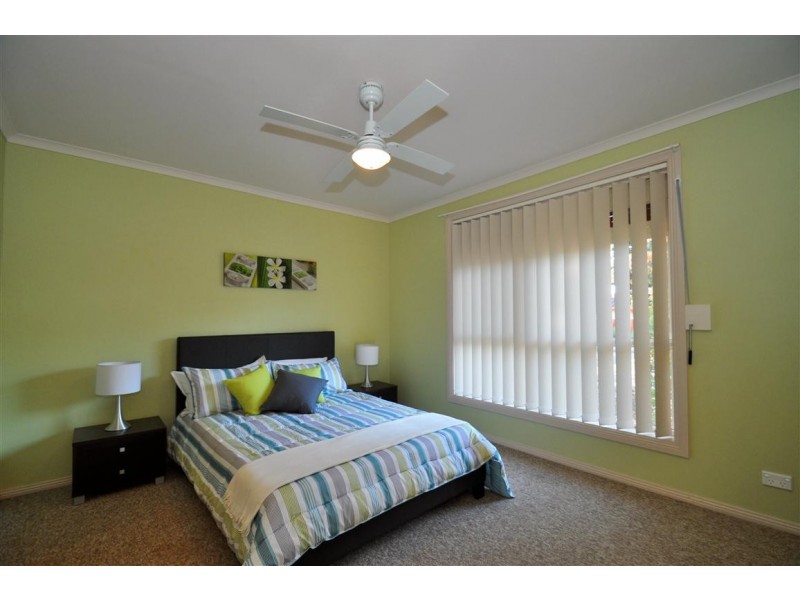 4 Lyle Street, Morphett Vale SA 5162