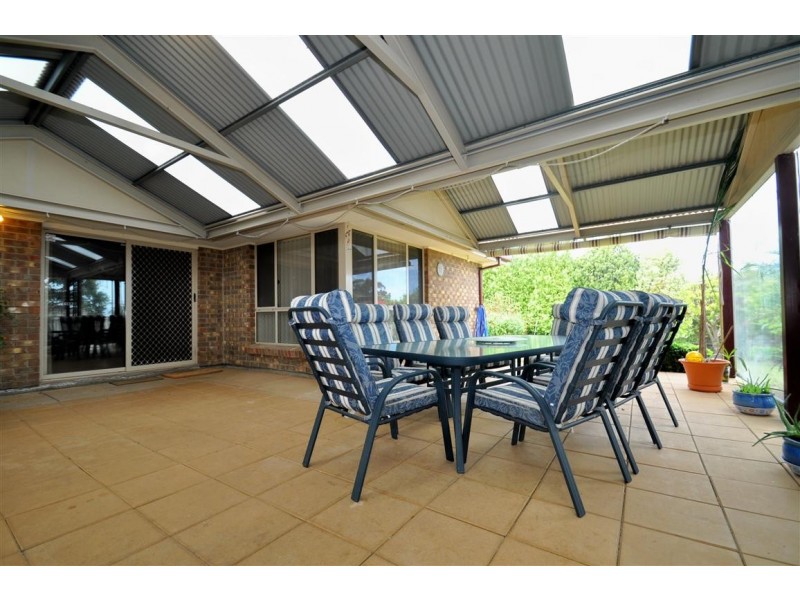 8 Perin Avenue, Woodcroft SA 5162