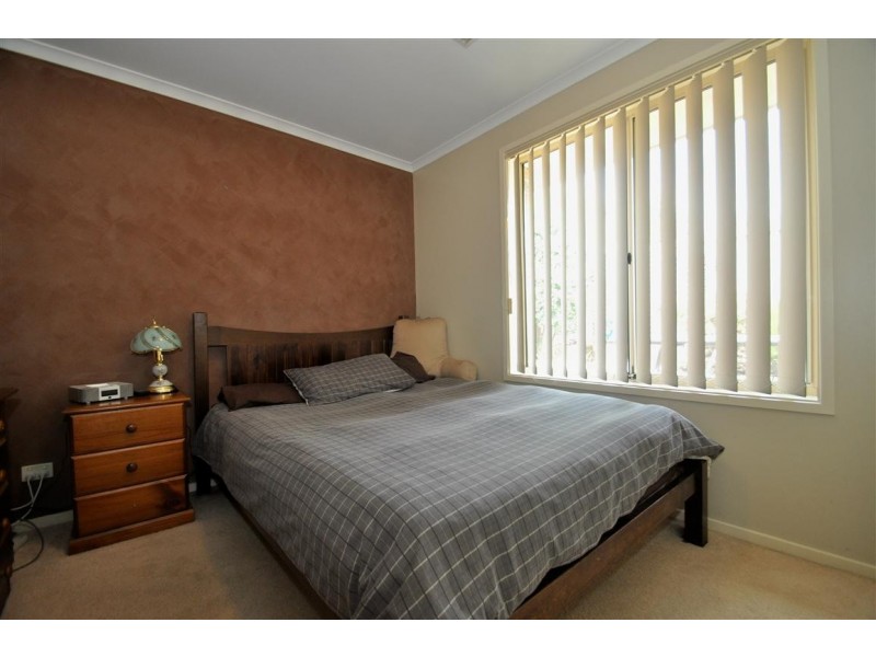 8 Perin Avenue, Woodcroft SA 5162