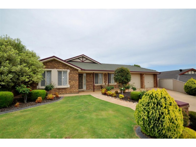 8 Perin Avenue, Woodcroft SA 5162