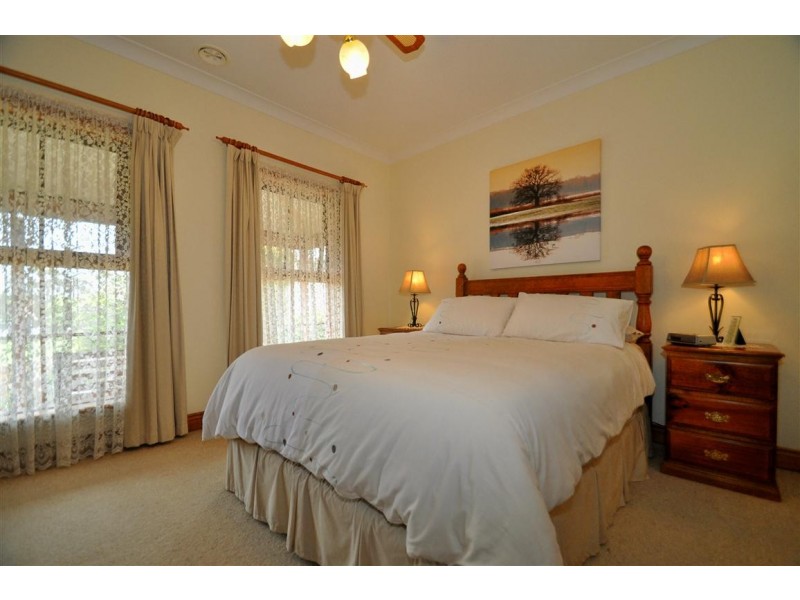 310 Pimpala Road, Woodcroft SA 5162