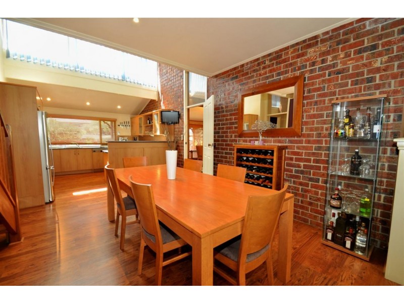 18 Dianne Street, Happy Valley SA 5159