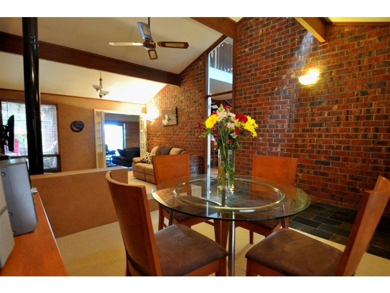 18 Dianne Street, Happy Valley SA 5159